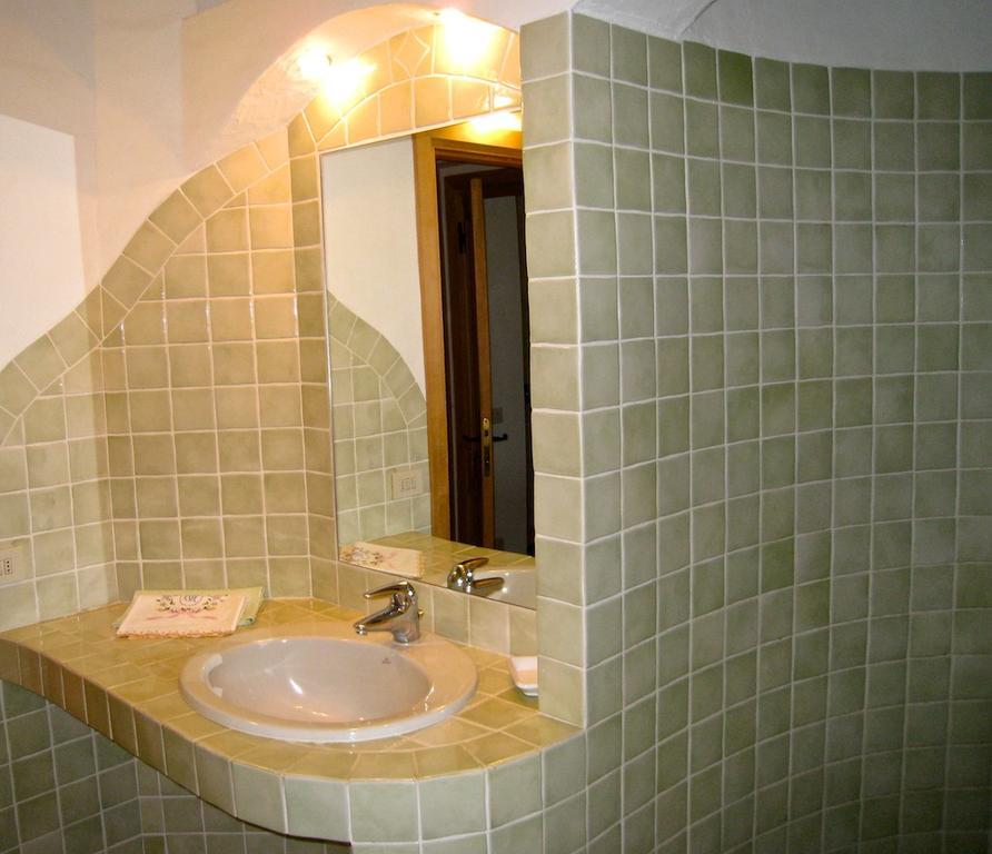 Le Tre Pietre Villa Baja Sardinia Eksteriør billede
