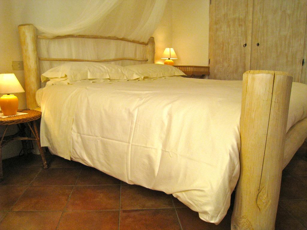 Le Tre Pietre Villa Baja Sardinia Eksteriør billede